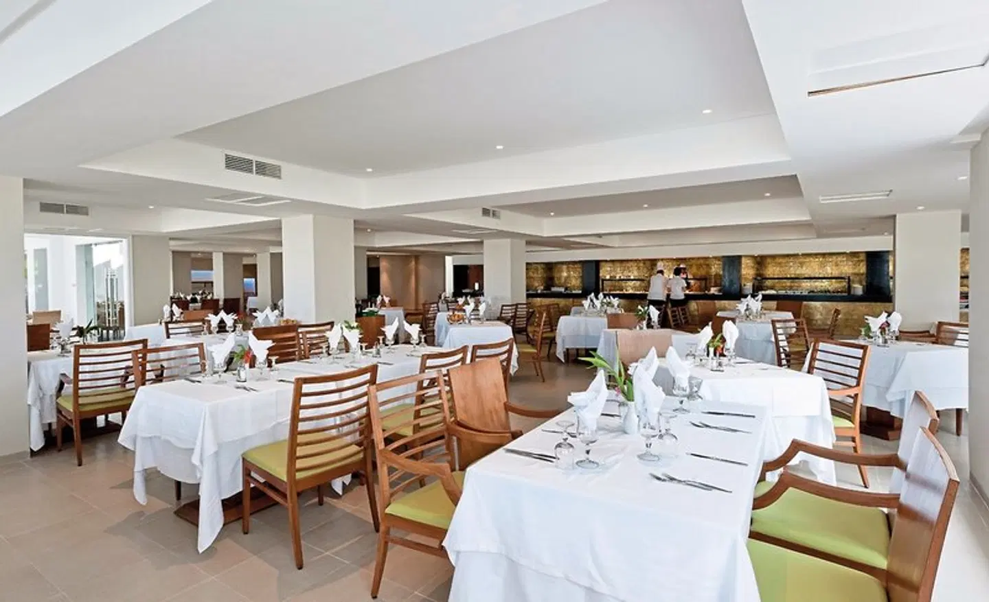 Les Orangers Beach Resort Restaurant