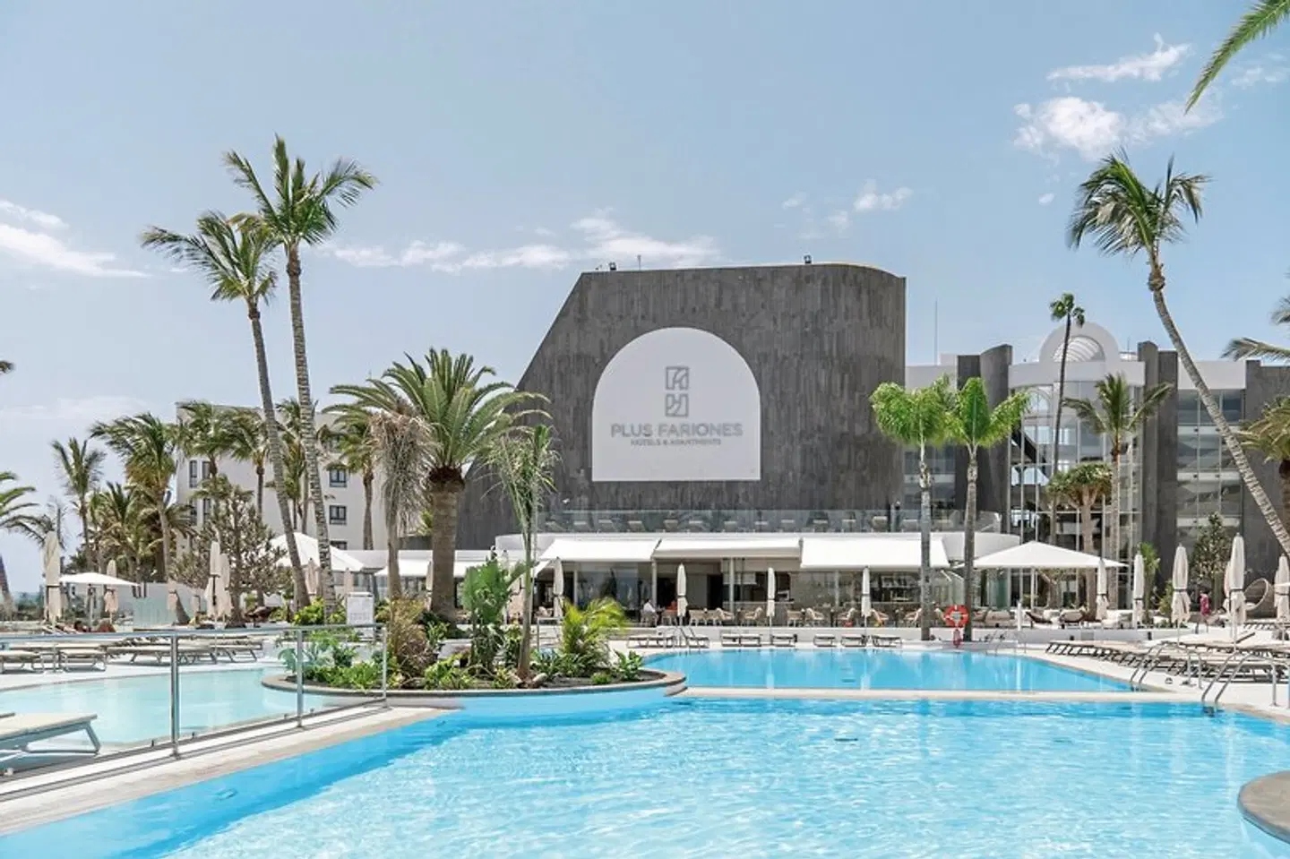 Plus Fariones Suite Hotel OUTDOOR_POOL