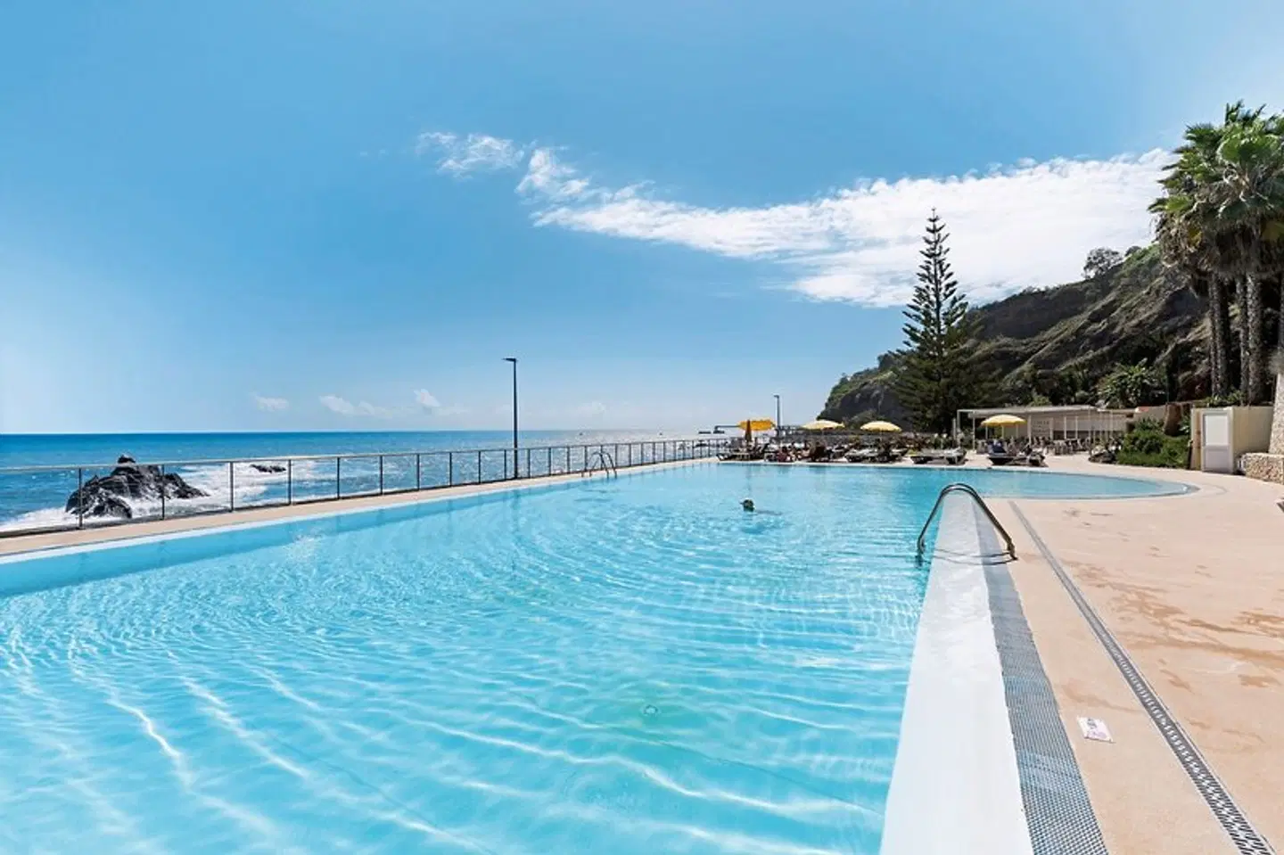 Orca Praia OUTDOOR_POOL