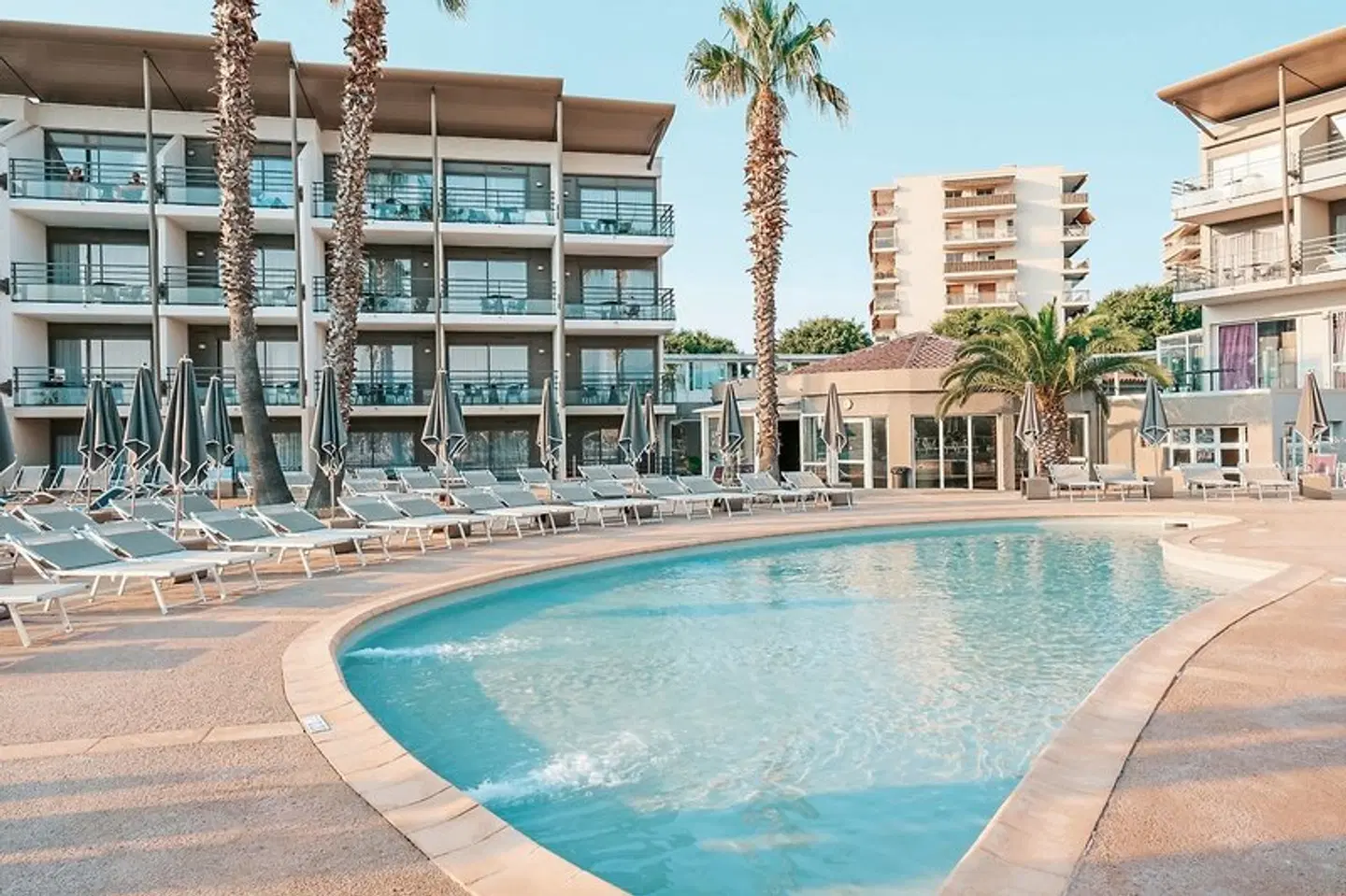 Thalazur Antibes OUTDOOR_POOL