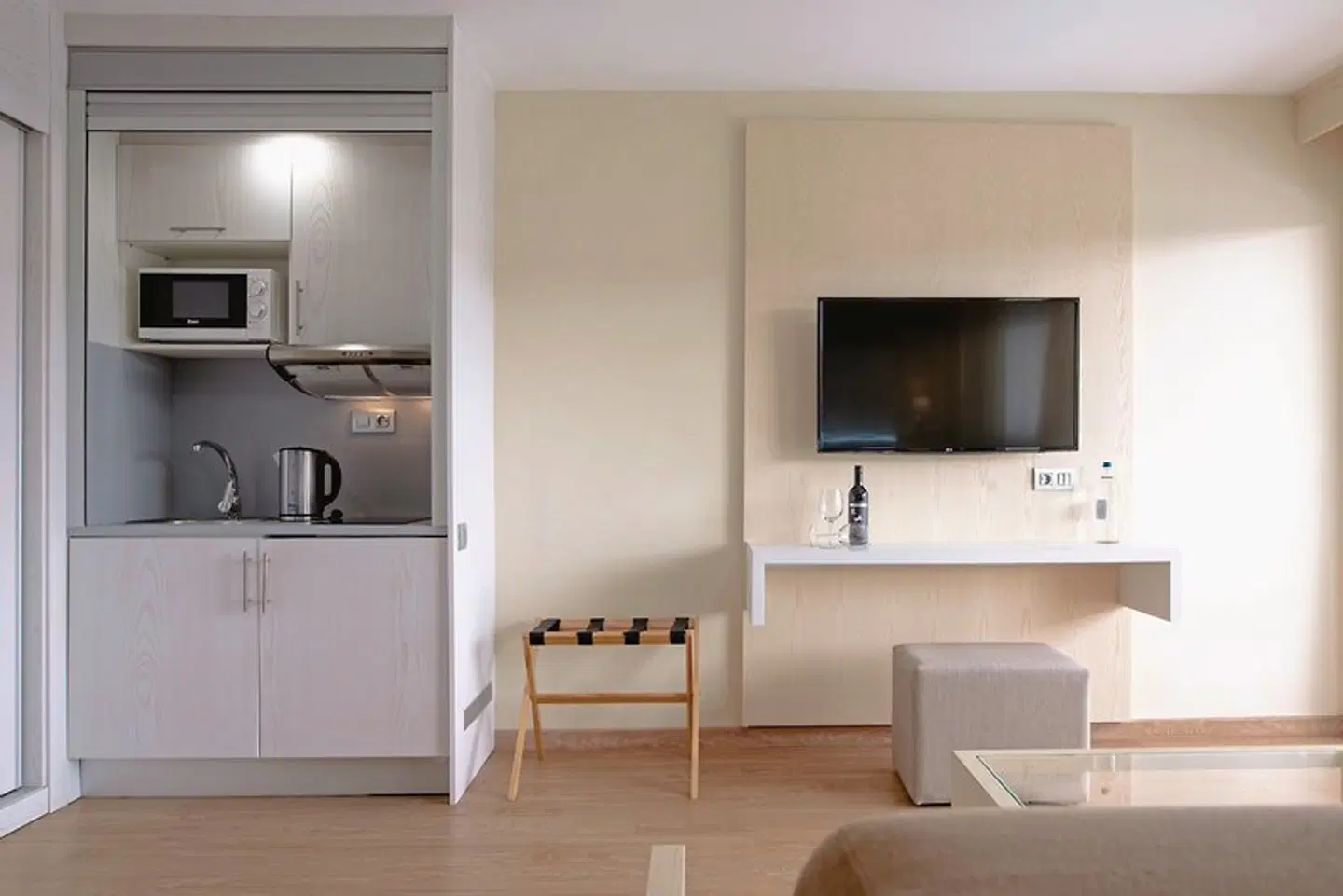 HL Suite Nardos ROOM_EXAMPLE