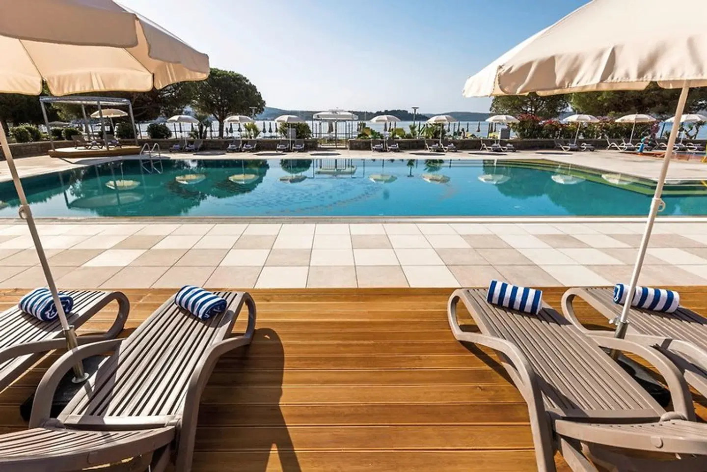 Vile Park Premium OUTDOOR_POOL