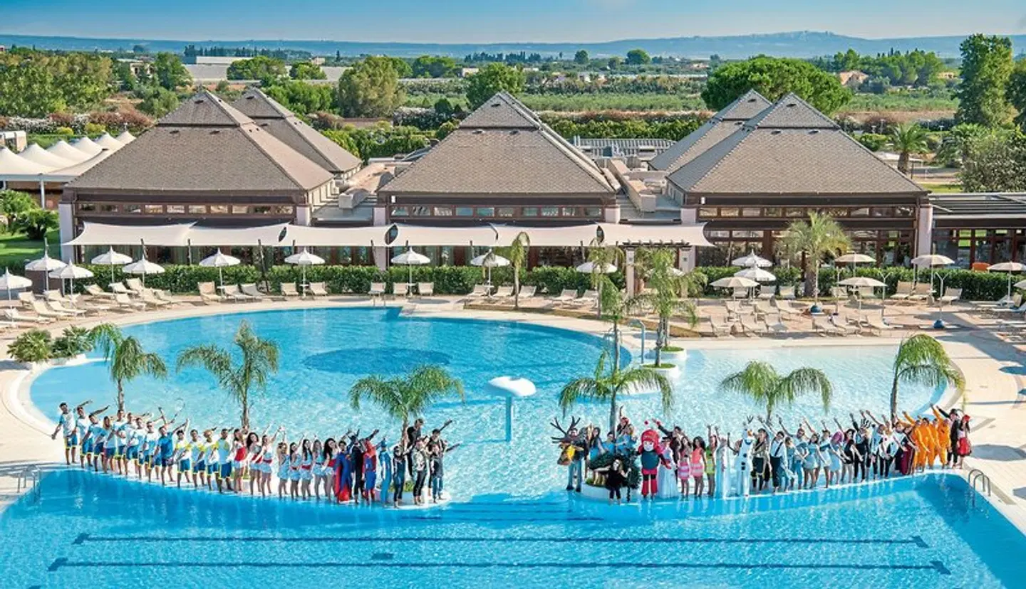 Valentino Village OUTDOOR_POOL