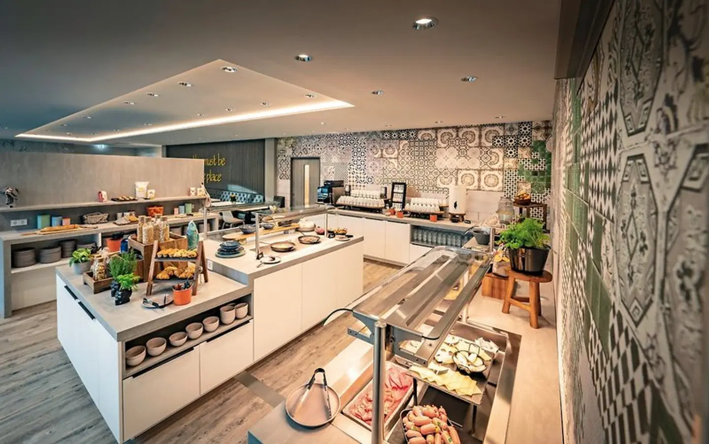 LOGINN Hotel Stuttgart Zuffenhausen Restaurant