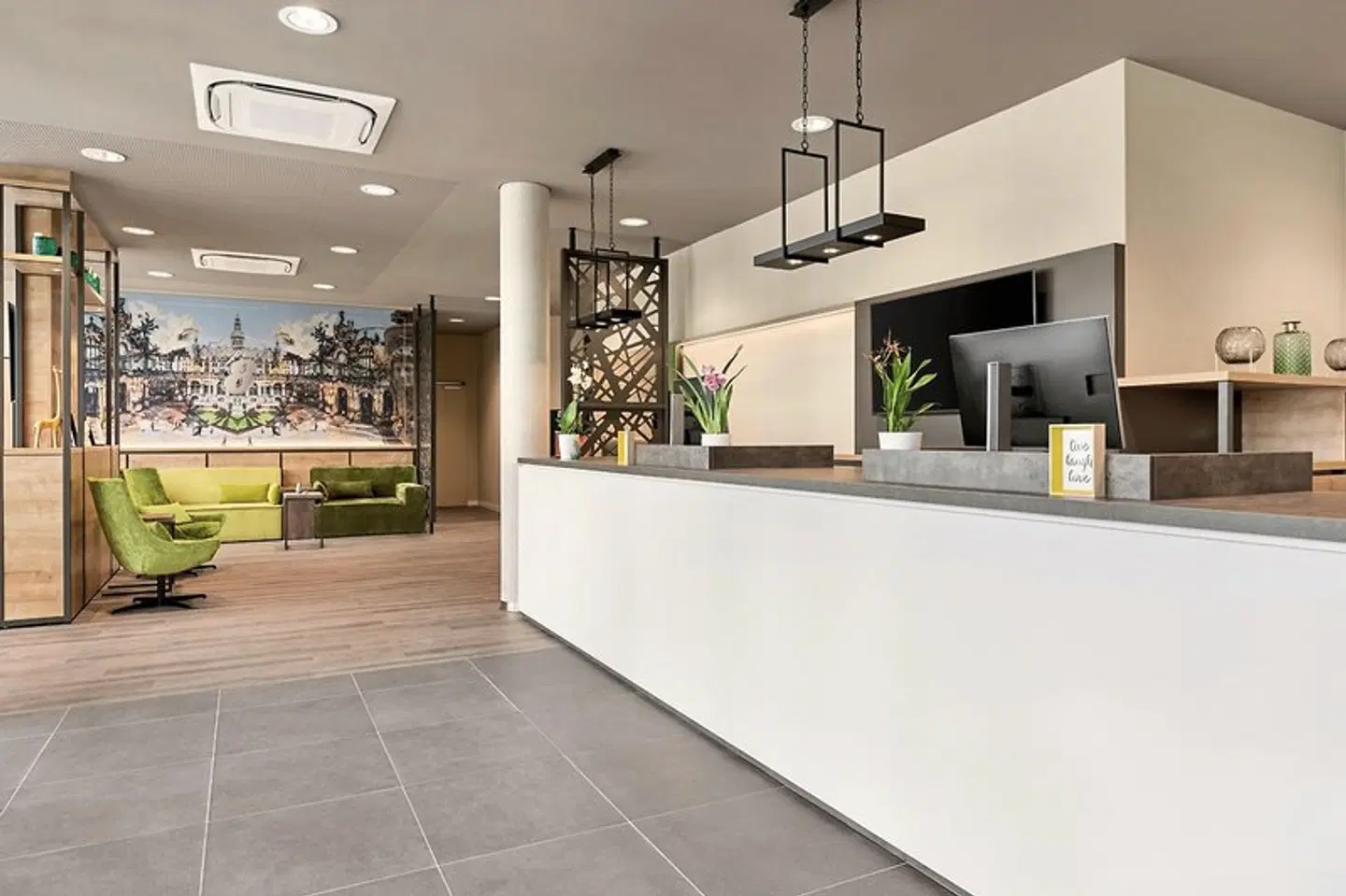 Super 8 by Wyndham Dresden LOUNGE_LOBBY