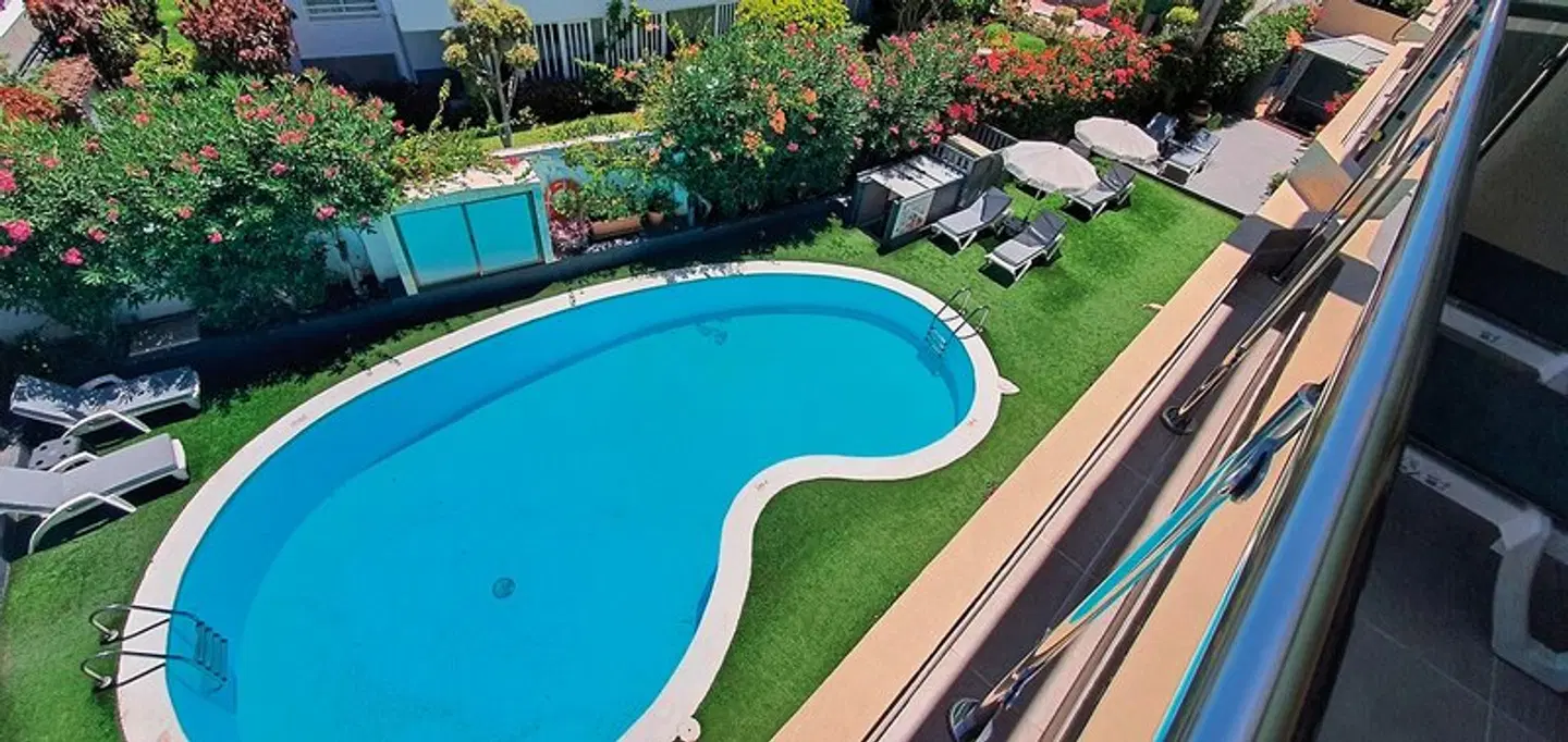 Don Palomón OUTDOOR_POOL