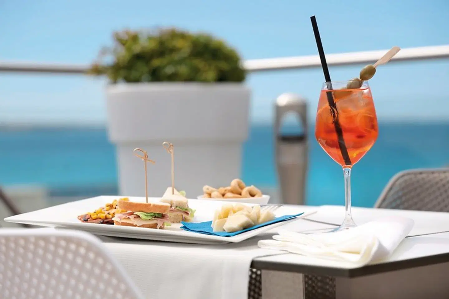 M & F Hotel Restaurant