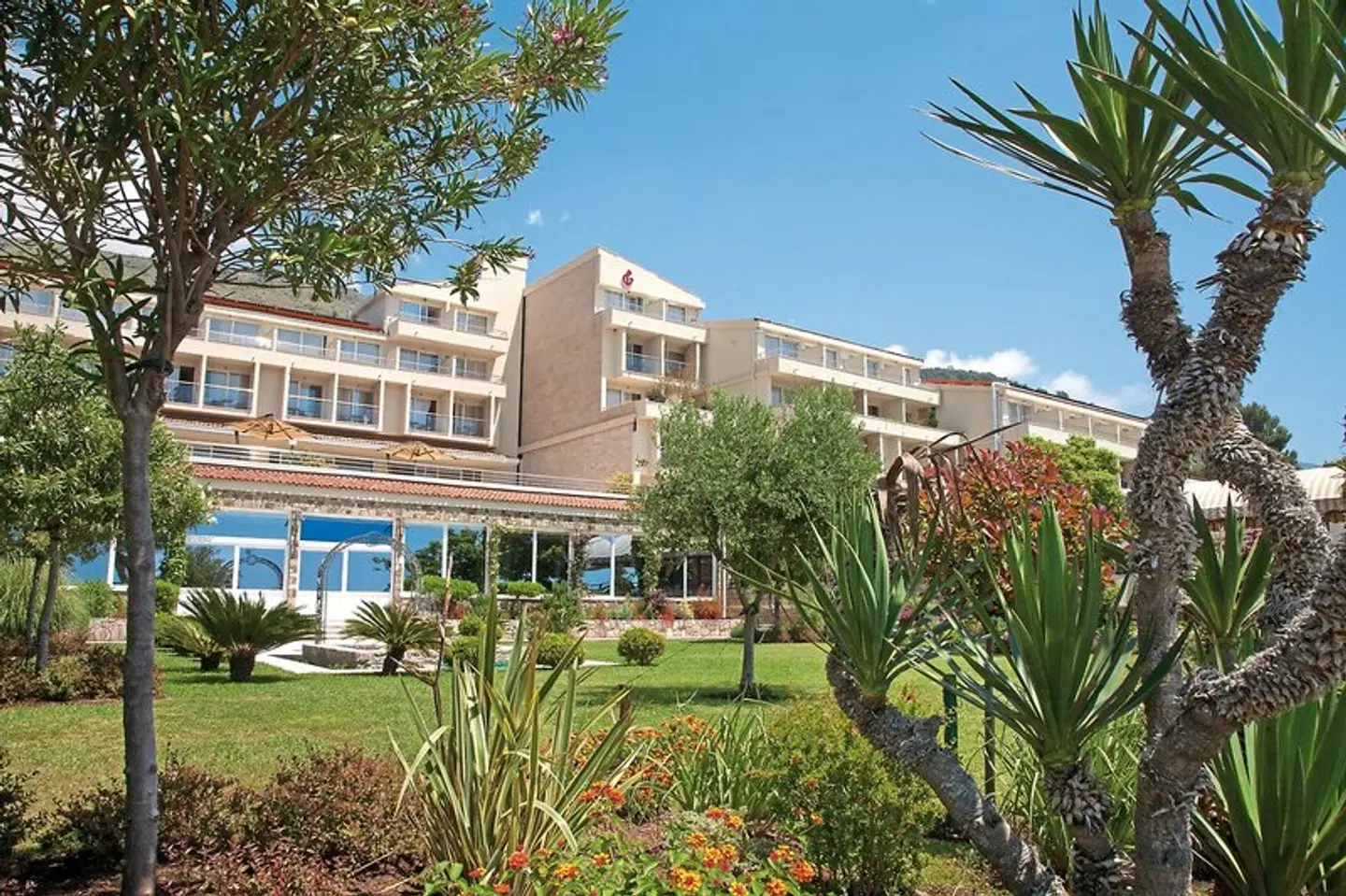 Palas EXTERIOR