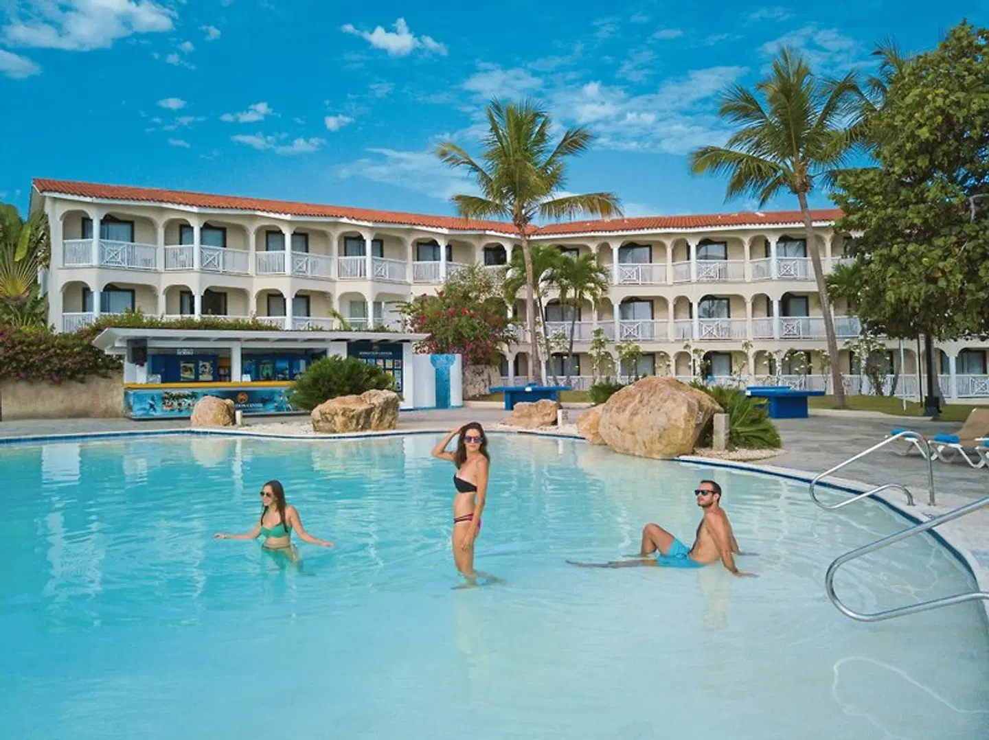 Lifestyle Tropical Beach Resort & Spa OUTDOOR_POOL