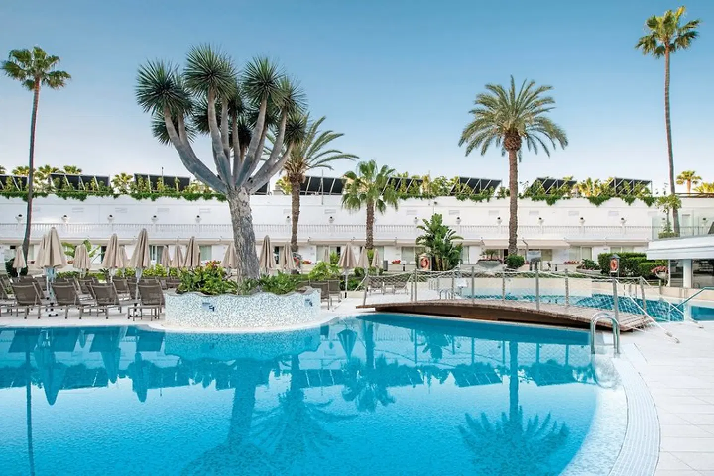 Spring Vulcano OUTDOOR_POOL