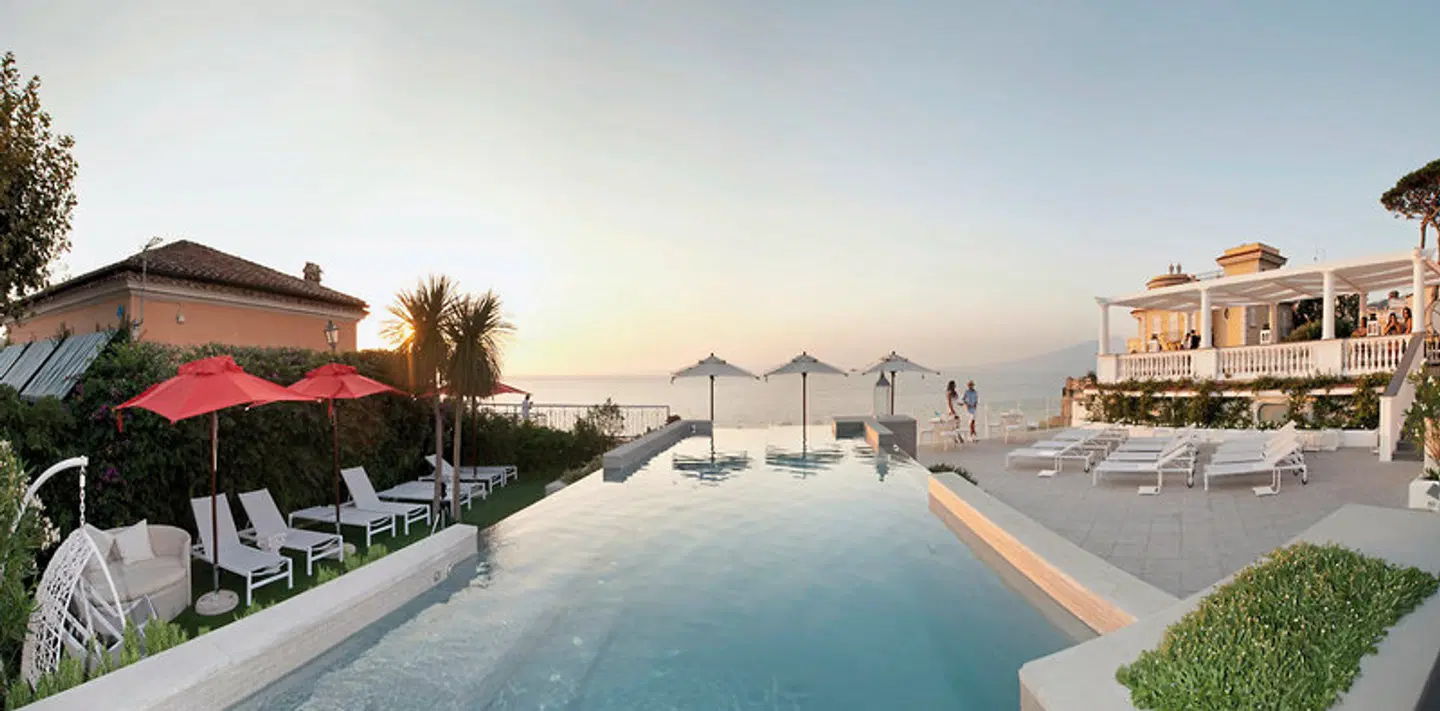 Corallo Sorrento OUTDOOR_POOL