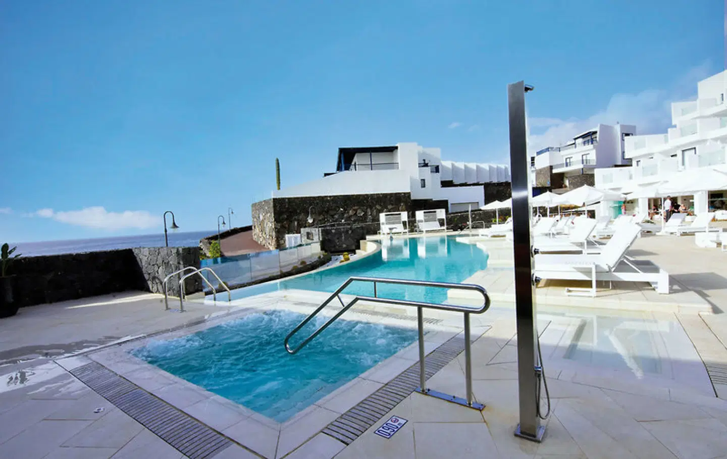 Royal Marina Suites Boutique Hotel OUTDOOR_POOL
