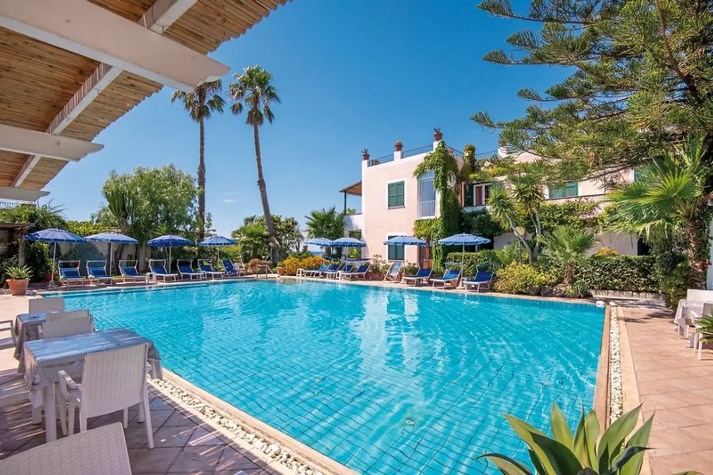 Villa Melodie OUTDOOR_POOL