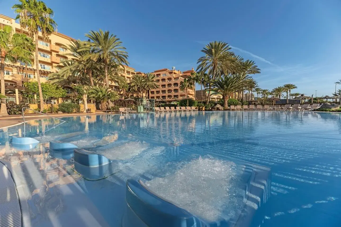 Elba Sara Beach & Golf Resort OUTDOOR_POOL