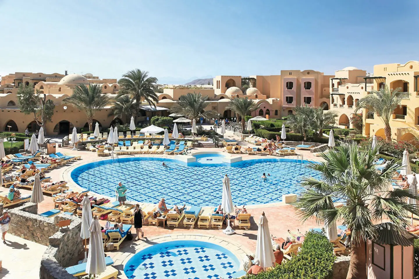 Three Corners Rihana Resort OUTDOOR_POOL
