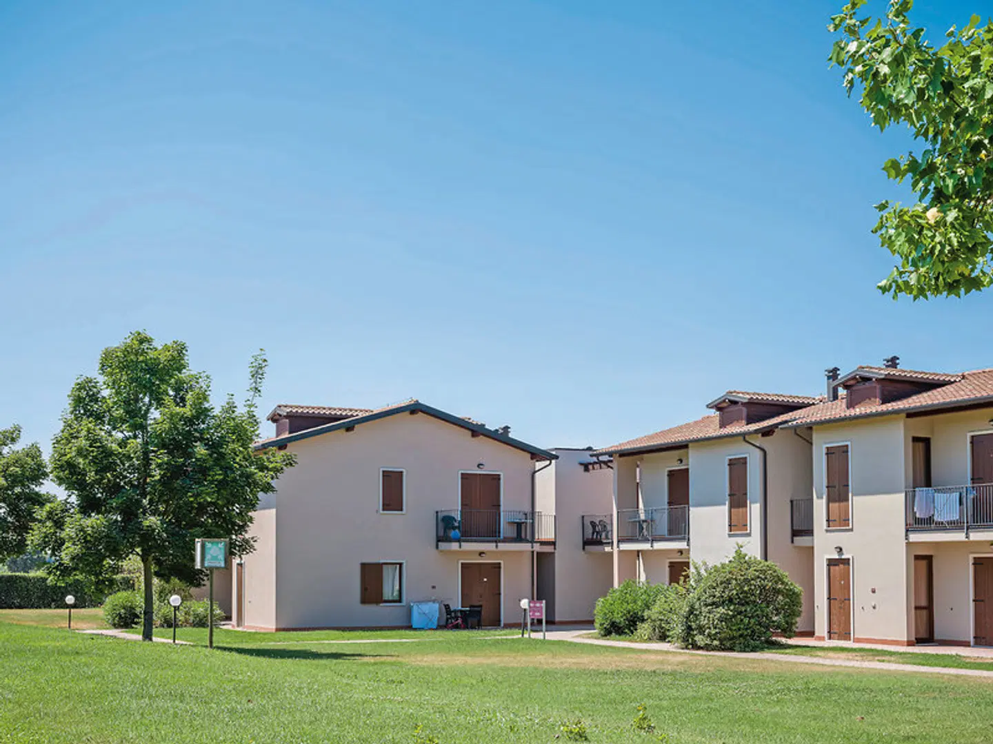 Residence Eden EXTERIOR