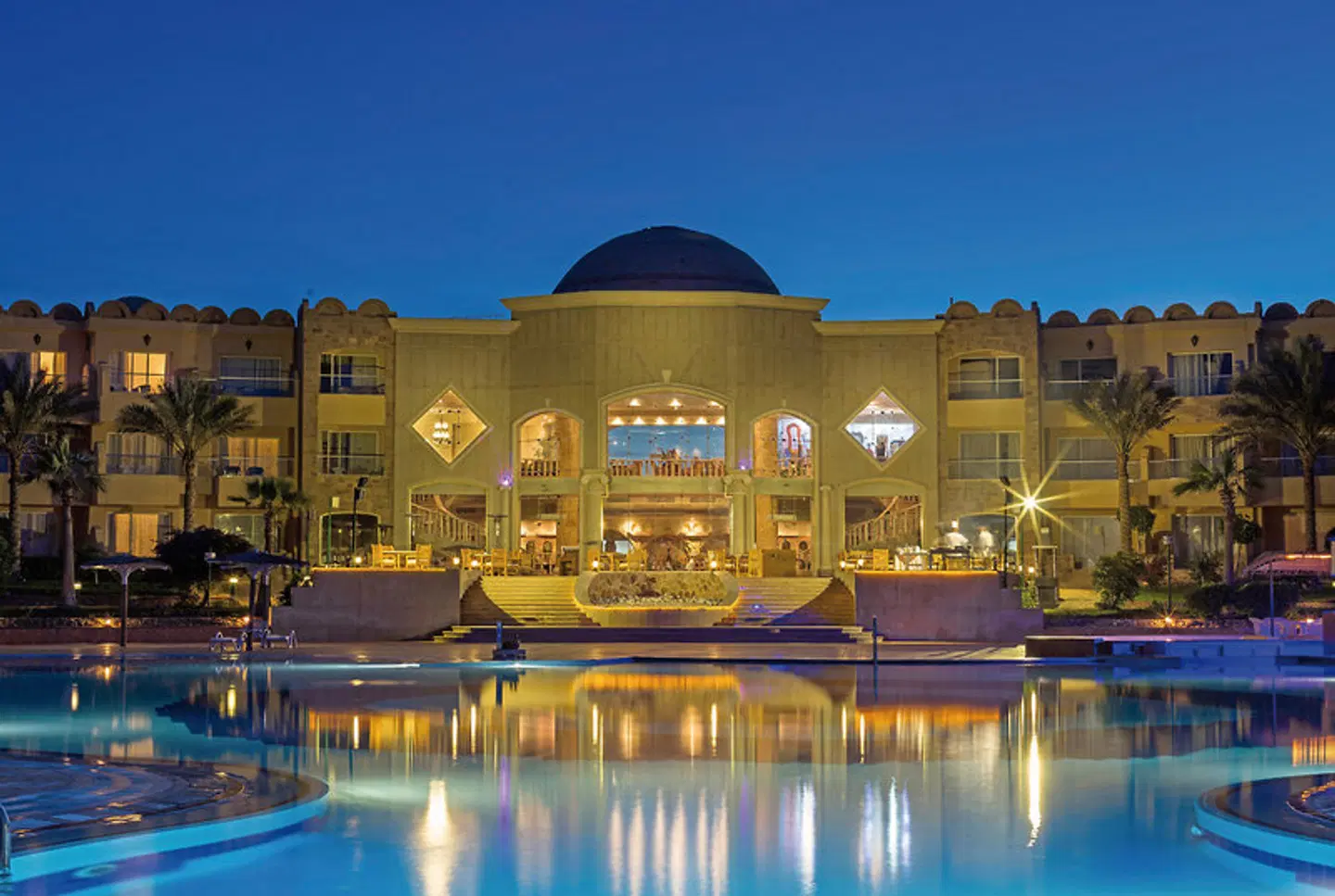 Utopia Beach Club OUTDOOR_POOL