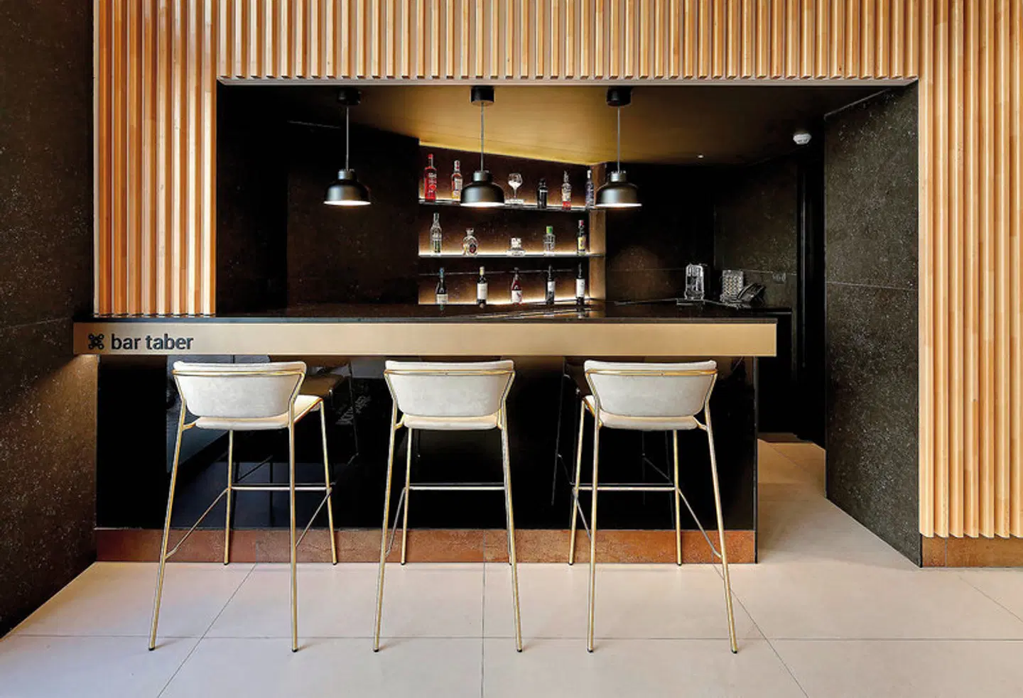 HCC Taber Bar