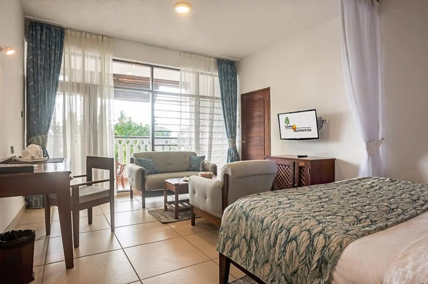 Traveller's Beach ROOM_EXAMPLE