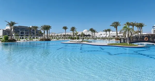 Steigenberger Alcazar OUTDOOR_POOL