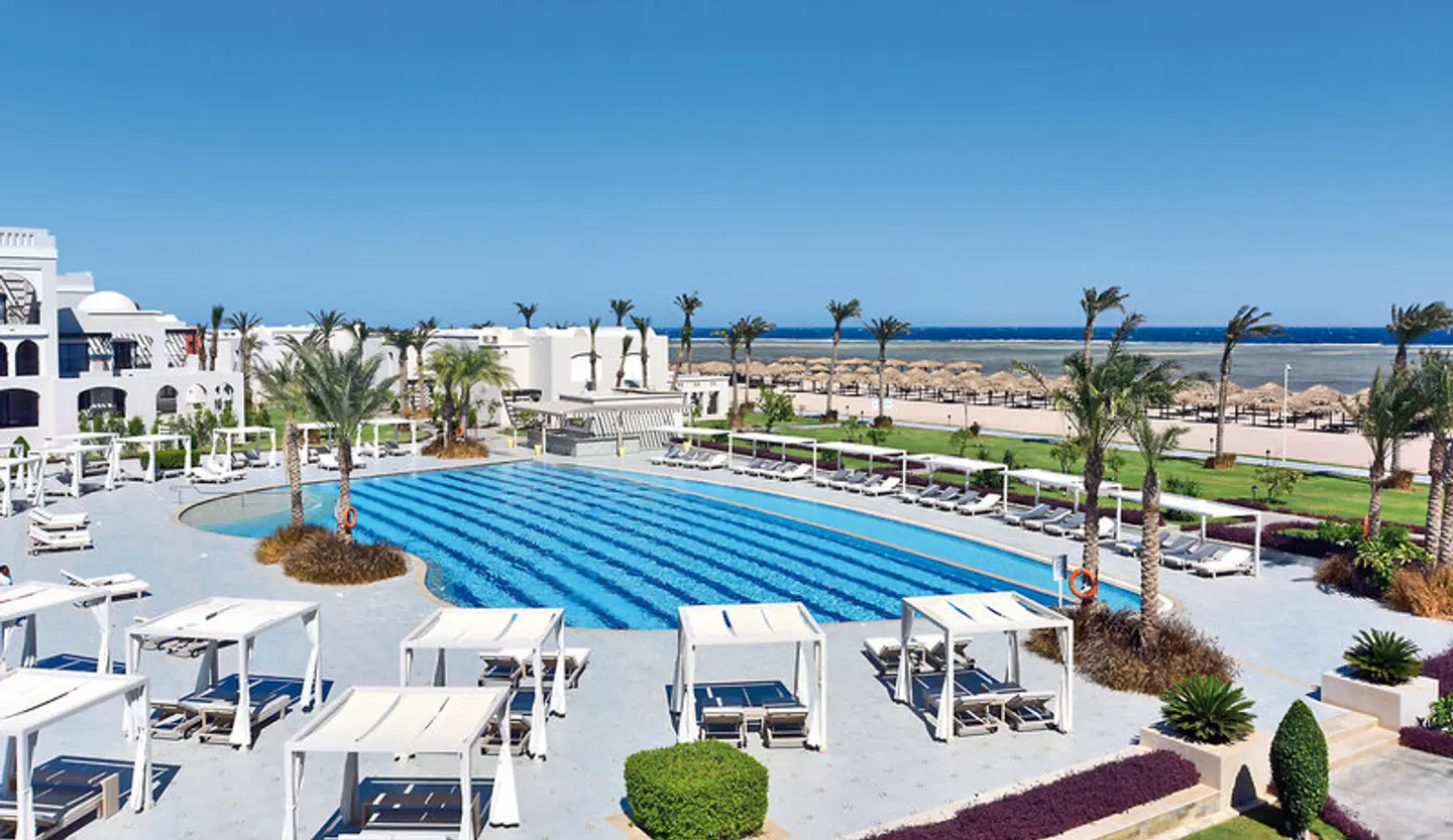 Steigenberger Alcazar OUTDOOR_POOL