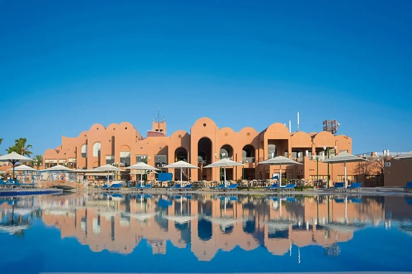 Akassia Swiss Resort OUTDOOR_POOL