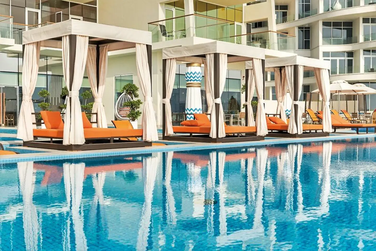 Royal Central Hotel and Resort The Palm OUTDOOR_POOL
