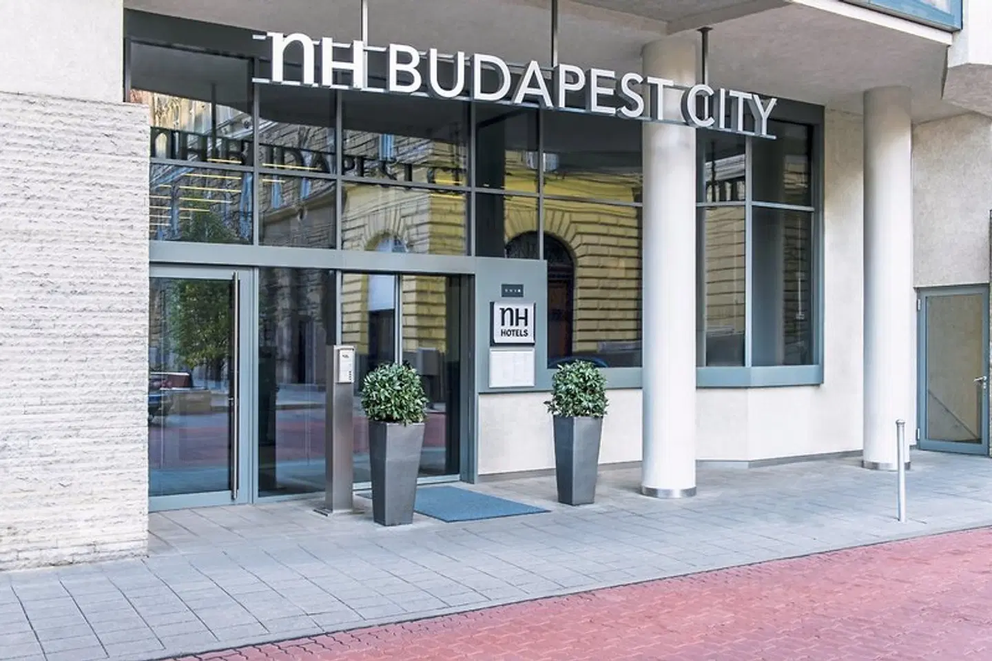 NH Budapest City EXTERIOR