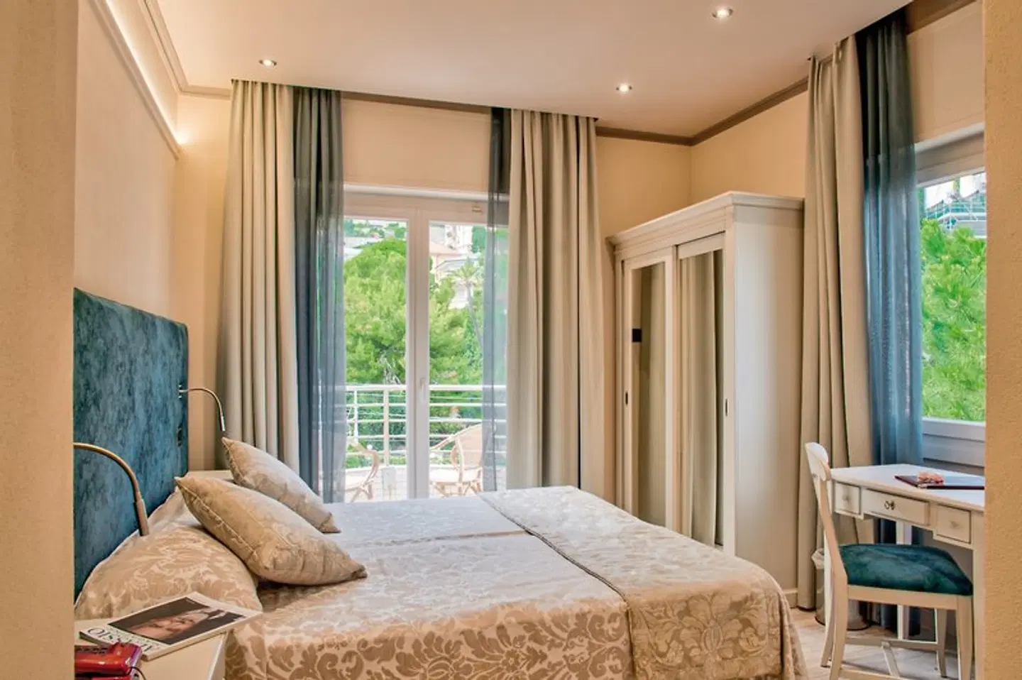 Hotel Regina ROOM_EXAMPLE