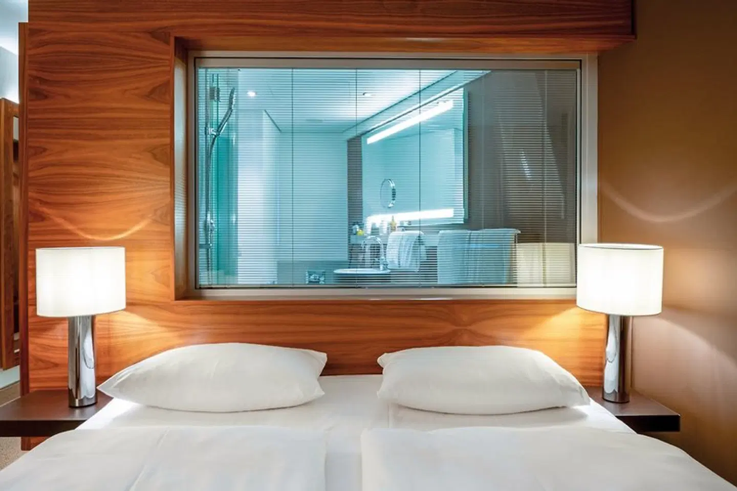 Mövenpick Hotel Hamburg ROOM_EXAMPLE