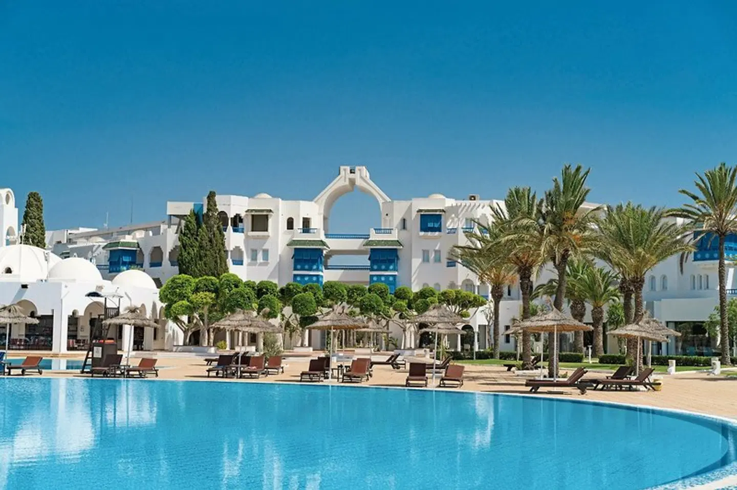 The Mirage Resort & Spa OUTDOOR_POOL
