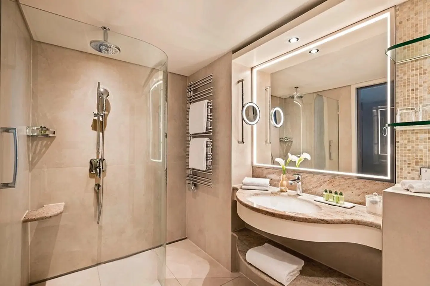 Grand Elysée Hamburg Badezimmer