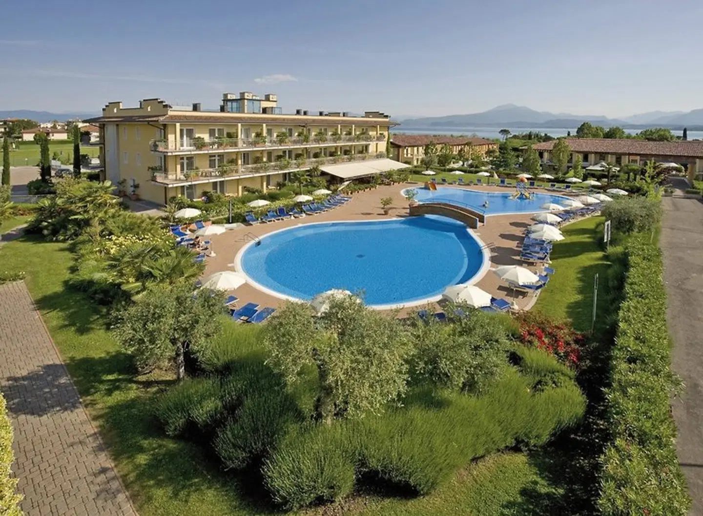 Bella Italia EXTERIOR