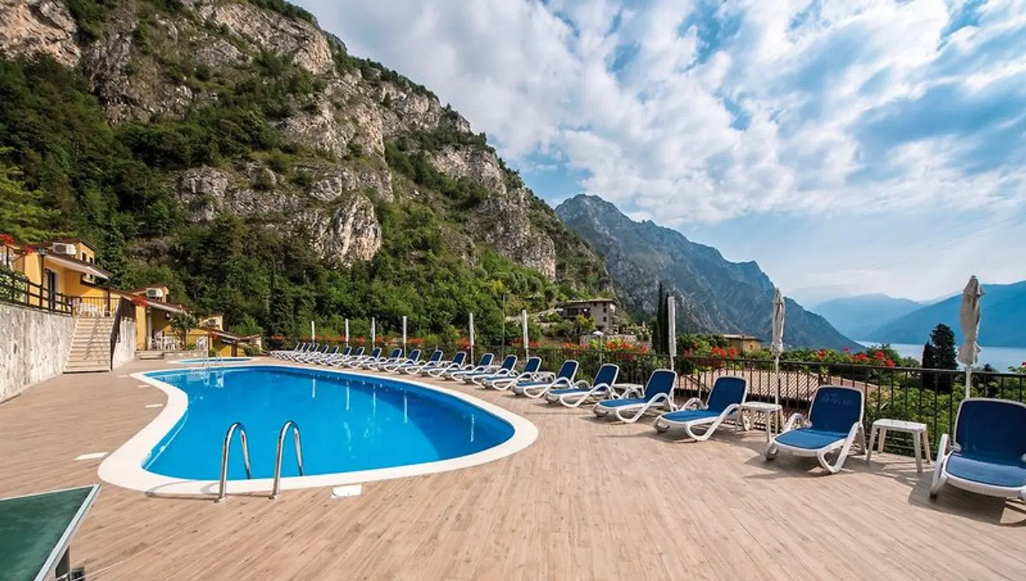 Residence Oasi OUTDOOR_POOL
