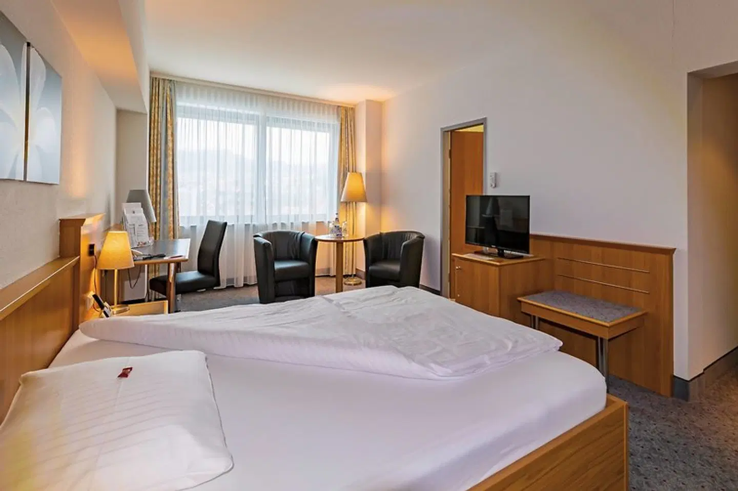 City Hotel am CCS ROOM_EXAMPLE
