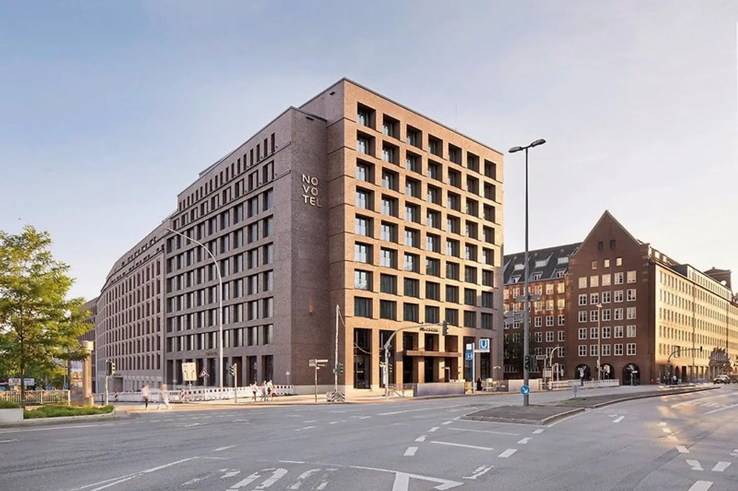 Novotel Hamburg Central Station EXTERIOR