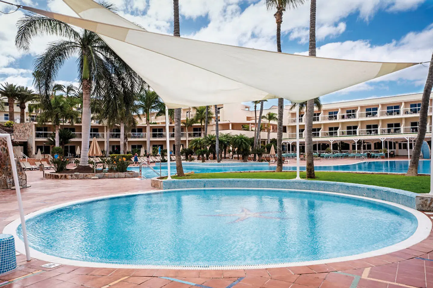 Club Hotel Drago Park by Pierre & Vacances Hallenbad