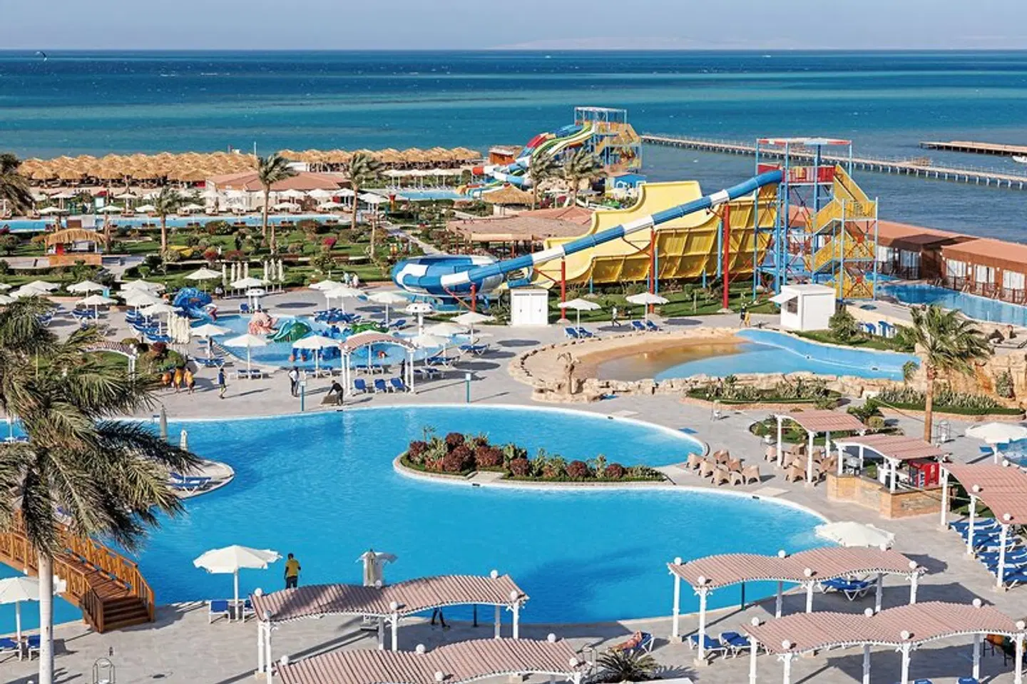 SUNRISE Solara Aqua Park Resort OUTDOOR_POOL