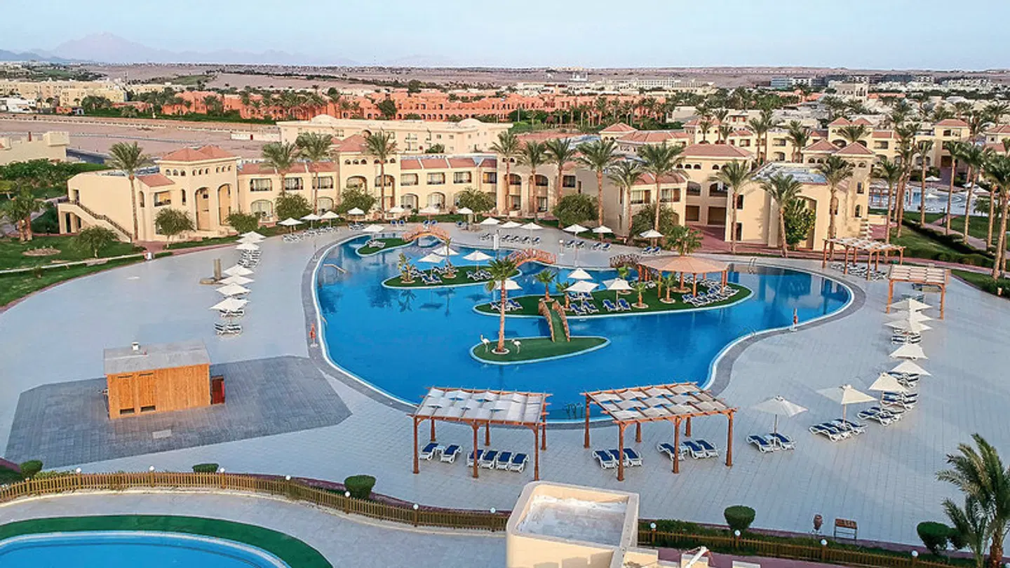 Cleopatra Luxury Resort Makadi Bay OUTDOOR_POOL
