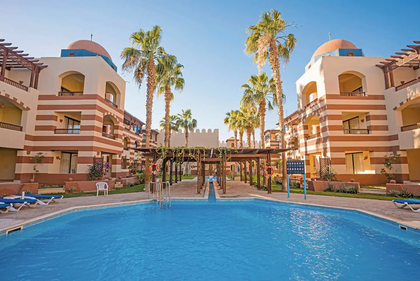 Marina Resort Port Ghalib, a member of Radisson Individuals OUTDOOR_POOL