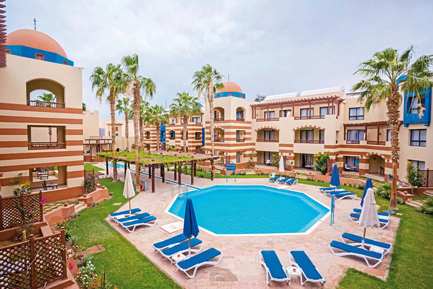 Marina Resort Port Ghalib, a member of Radisson Individuals OUTDOOR_POOL