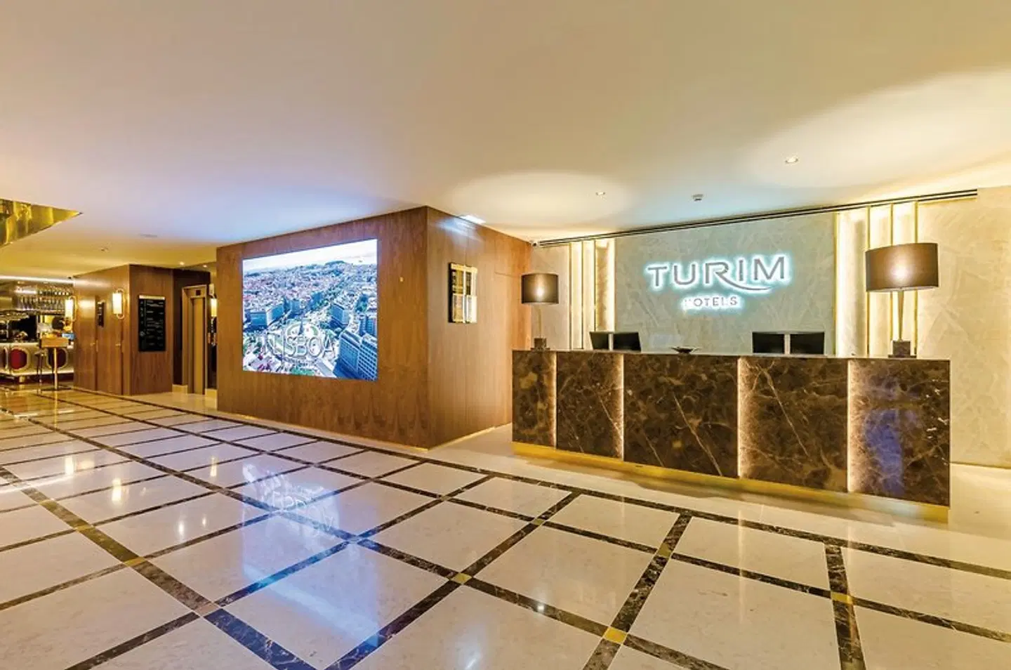 Turim Lisboa Hotel Hallenbad