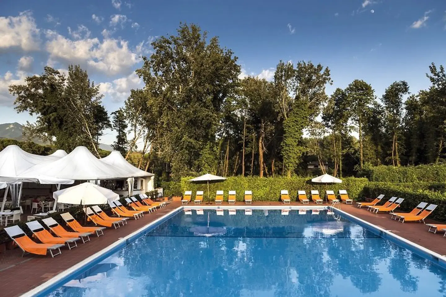 UNAHOTELS Forte dei Marmi OUTDOOR_POOL