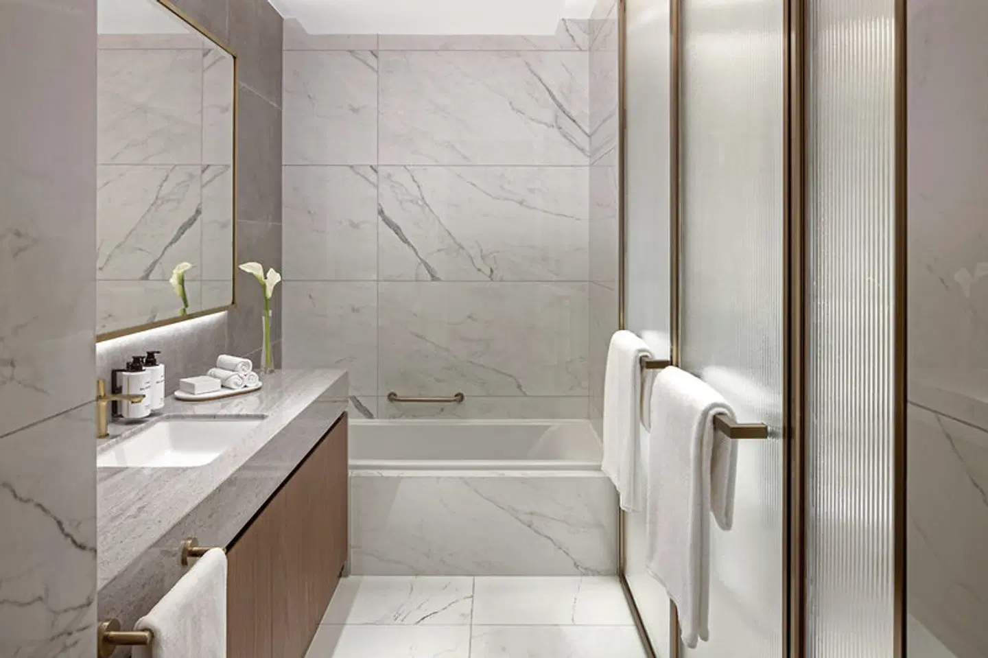 InterContinental Residences Dubai Business Bay Badezimmer