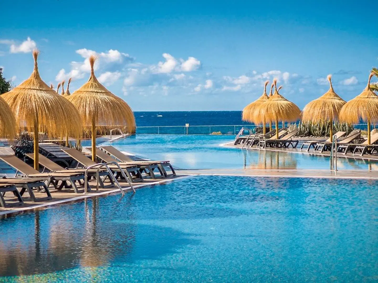 Barceló Tenerife Royal Level OUTDOOR_POOL