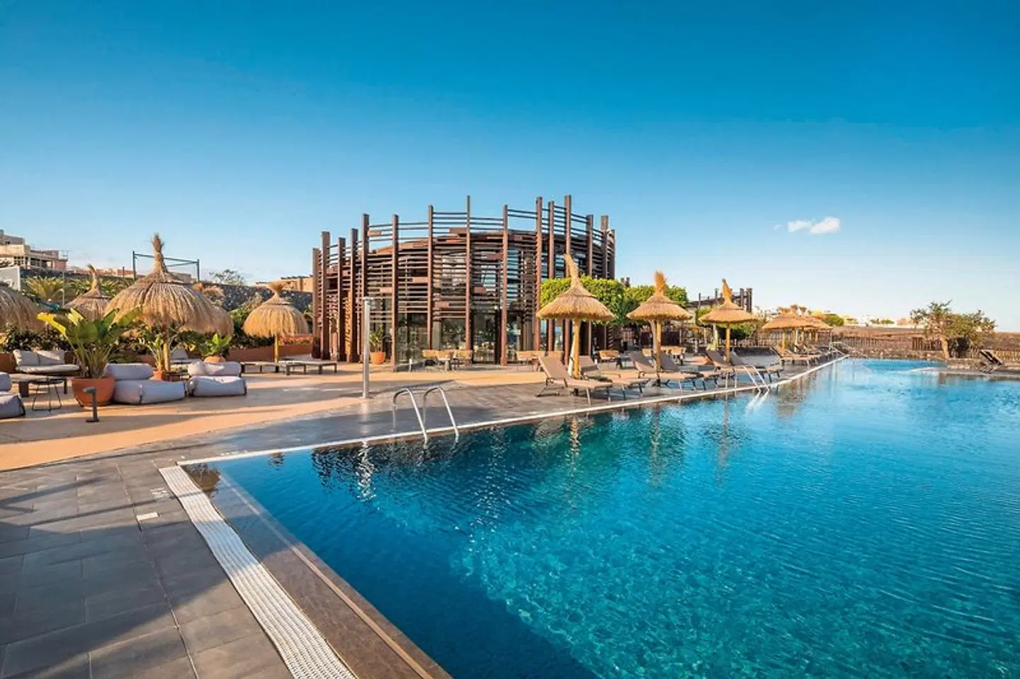 Barceló Tenerife Royal Level OUTDOOR_POOL