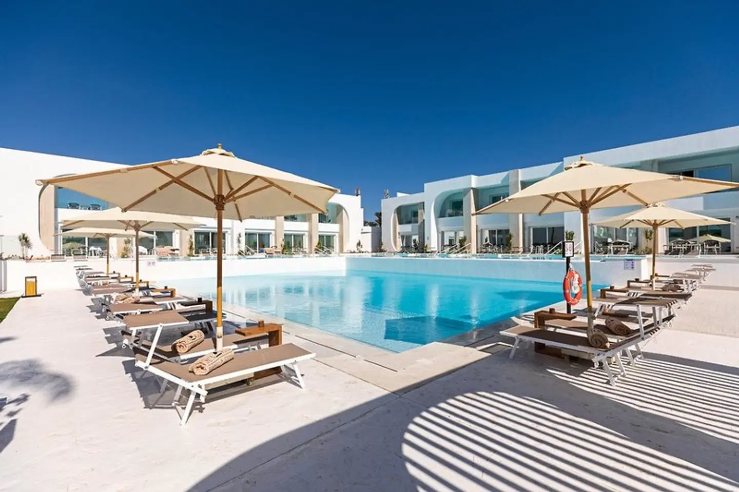 White Hills Resort OUTDOOR_POOL