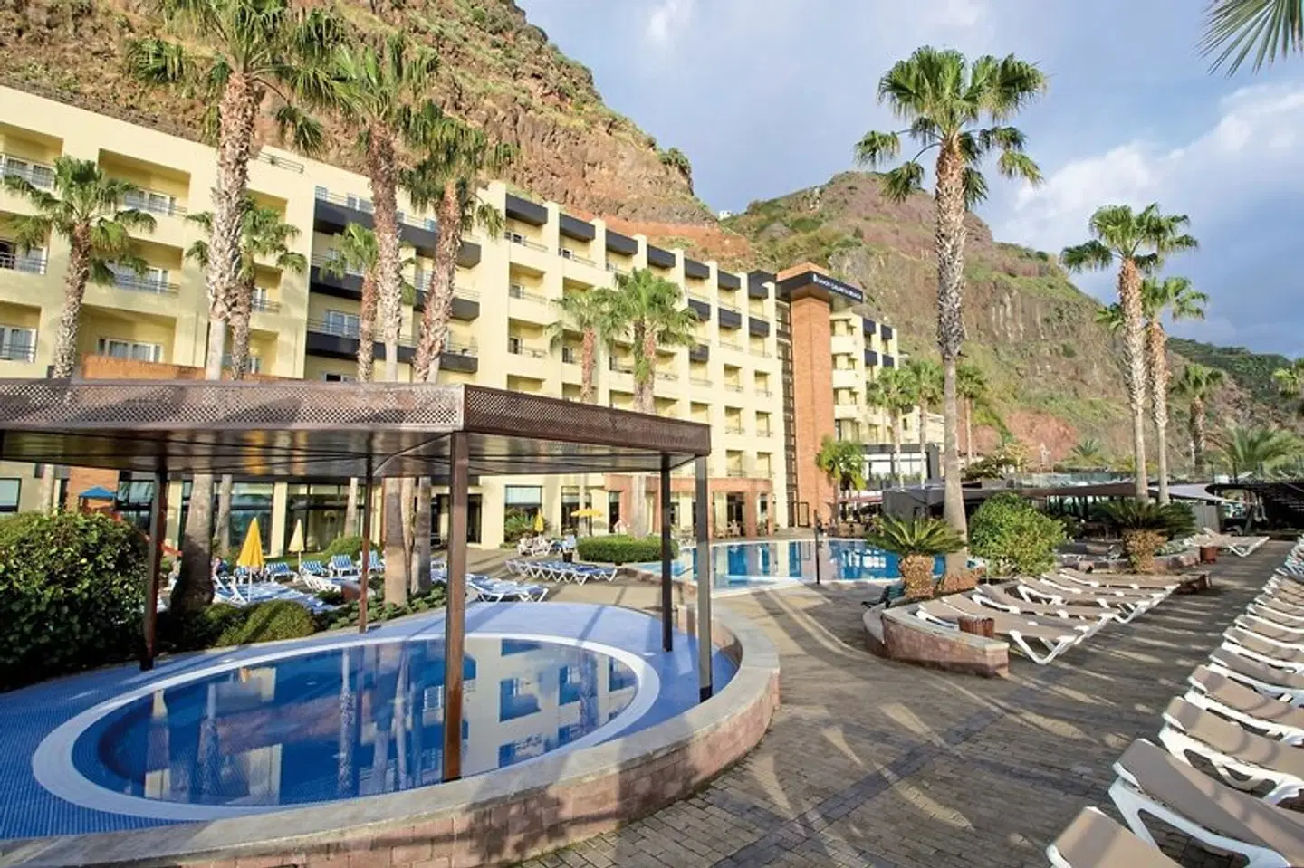 Calheta Beach OUTDOOR_POOL