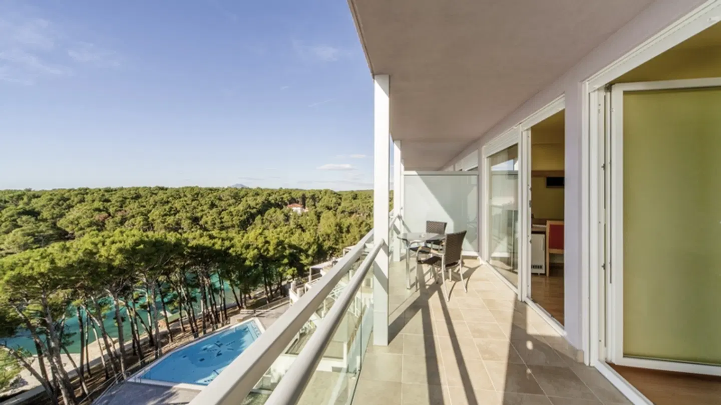 Aurora SPORTS_AND_LEISURE