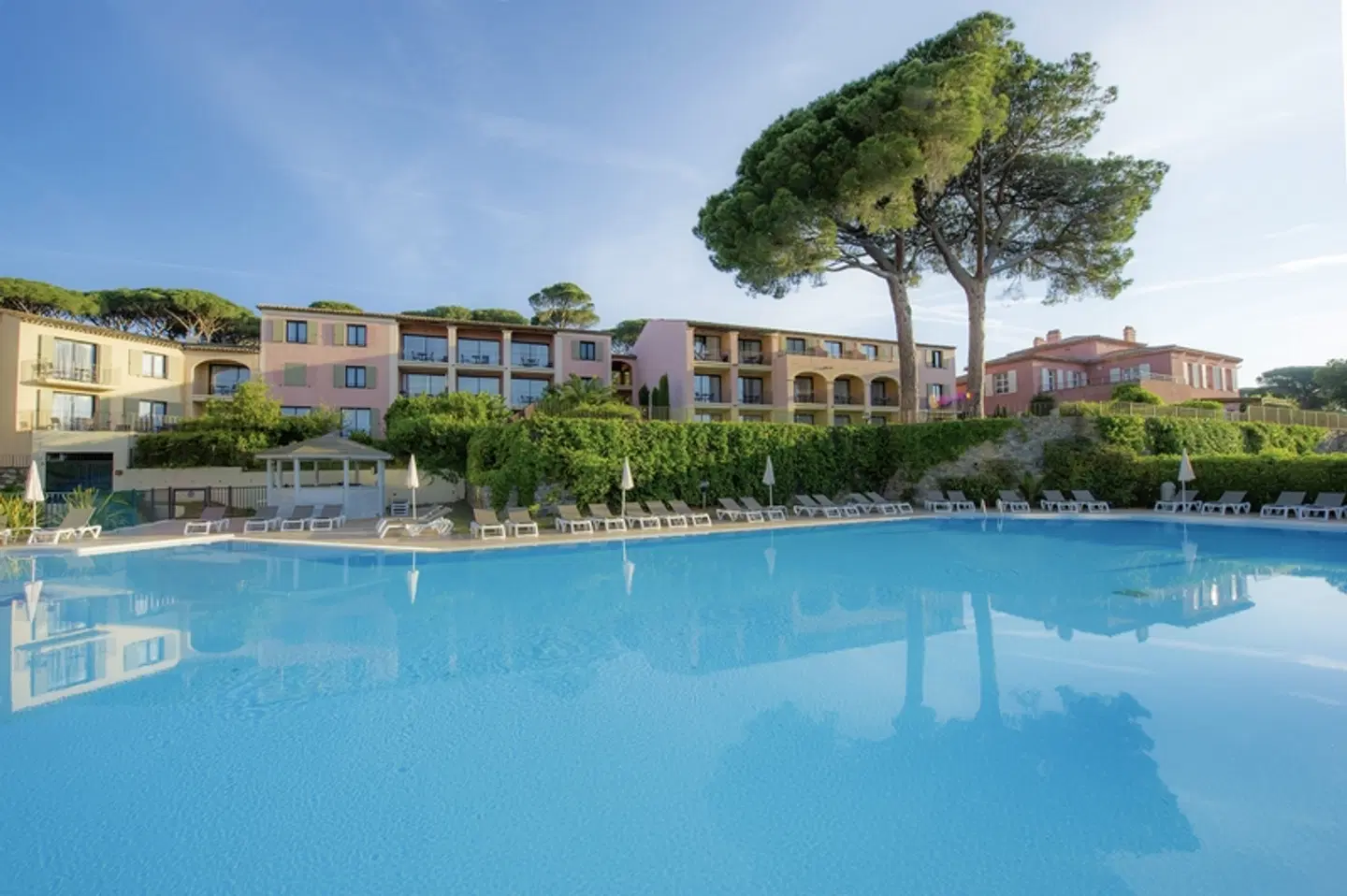 Les Jardins de Sainte Maxime OUTDOOR_POOL